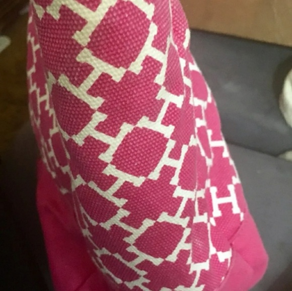 Tommy Hilfiger purse - Picture 2 of 8